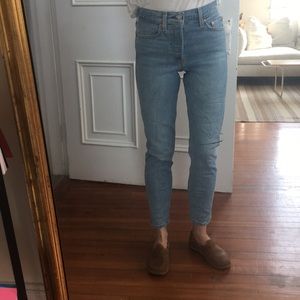 Levi’s wedgie size 25